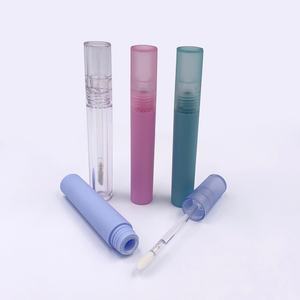 หลอดลิปกลอสพลาสติกใสแบบปั๊มร้อน ขนาด 5 มล. 10 มล. 15 มล. บรรจุภัณฑ์เครื่องสำอางพร้อมฝาเกลียวและแปรงขัด ขั้นต่ำ 100 ชิ้น - Product Image 6