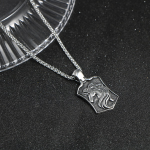 Collier pendentif licorne en acier inoxydable, forme d'écusson, bijoux de mode pour hommes SP1028 - Product Image 3
