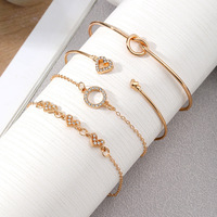 Ensemble de 4 bracelets tendance en alliage avec nœud cœur, bijoux, bracelet ouvert à nœud cœur en diamant pour femme