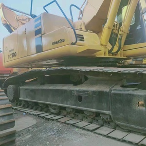 รถขุดตีนตะขาบ Komatsu PC200-6 มือสอง ปี 2016 น้ำหนัก 3.5 ตัน พร้อมเครื่องยนต์ Komatsu ความจุบุ้งกี๋ 0.8 ลูกบาศก์เมตร ใช้งานมาแล้ว 6001-8000 ชั่วโมง - Product Image 3