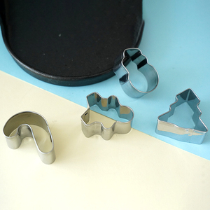 Ensemble de découpoirs à biscuits en acier inoxydable avec bord roulé pour Noël, Halloween, dinosaures, Pâques, outils de pâtisserie DIY - Product Image 5