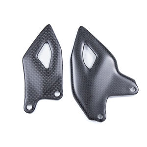 Protection de talon en fibre de carbone pour Ducati Panigale V4 V4S 2025, carbone sec 3K - Product Image 4