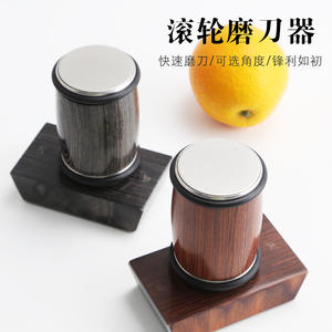 Afilador de Cuchillos Manual de Aluminio con Rodillo Negro, Grano Grueso, Hecho en Yangjiang - Product Image 2