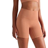 Shorts de fitness taille haute en nylon velours pour femme, coupe ajustée, pour yoga et musculation, trois-quarts, effet fessier galbé, finition double face brossée