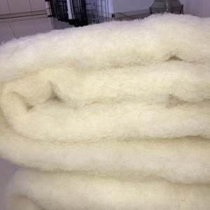 Imbottitura in feltro di lana di cammello naturale e pelo di cammello per materassi - Product Image 5