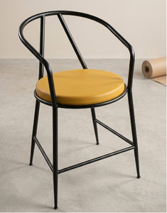 Chaise en métal doré avec coussin en tissu, design portable pour salon, extérieur, hôtel, appartement, événements - Product Image 1