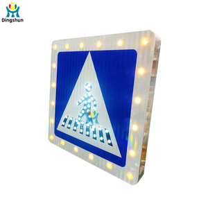 لافتة للمشاة تعمل بالطاقة الشمسية ذات وجهين |   تنبيه LED |   علامات أمان للطرق مقاومة للماء لممرات المشاة - Product Image 5