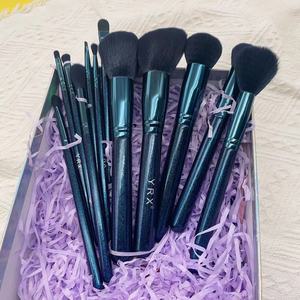 Ensemble de 12 pinceaux de maquillage à manche en bois, marque privée, poils synthétiques, virole en aluminium, outils professionnels pour le visage et le correcteur, outils de beauté - Product Image 1