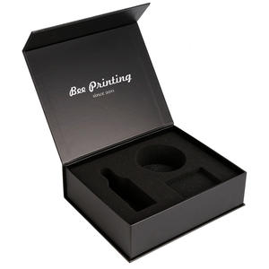 Kotak Hadiah Kustom Besar Hitam dengan Logo, Penutup Magnetik, Kotak Kemasan Karton Keras dan Kokoh, Kotak Kertas Pakaian Mewah - Product Image 3