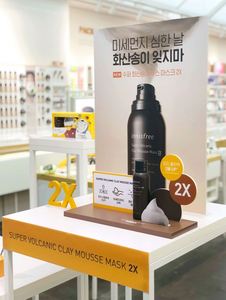 Présentoir de comptoir en acrylique personnalisé à faible MOQ avec impression UV, écologique et lavable pour cosmétiques et lunettes de soleil - Product Image 4