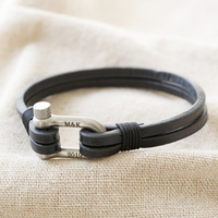Bracelet en cuir pour hommes et femmes Sport Acier inoxydable Forme équestre Fermoir en U Boucle en fer à cheval Double couche Fermoir à vis tissé
