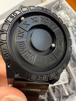 Nouvelle montre à Quartz Ultra Roulette de technologie noire de concepteur de vente chaude pour les hommes femmes nouveau Concept verre magnétique créatif d'alliage
