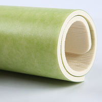 Rollo de suelo de vinilo de PVC autoadhesivo de diseño moderno, impermeable, resistente al desgaste, tablón de baldosas para gimnasio, característica antideslizante