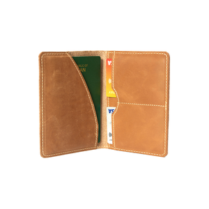 Porta Pasaportes y Tarjetas de Cuero, Cierre Plegable, Unisex, Color Marrón, Tamaño Corto - Product Image 3