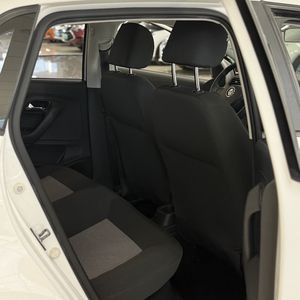 Voiture d'<span class=keywords><strong>occasion</strong></span> <span class=keywords><strong>Polo</strong></span> Berline 1.5L Automatique Modèle Conduite Sûre 2014 Sièges en Cuir Phares LED Caméra Arrière Traction Avant à Prix Abordable - Product Image 6
