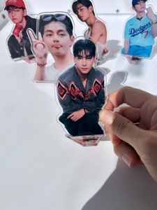 OEM Odm อะคริลิคสแตนดี้ <span class=keywords><strong>BTS</strong></span> แทฮยอง ชุดฟิกเกอร์อะคริลิคตั้งโต๊ะ 6 ชิ้น ของแฟนคลับอาร์มี่ - Product Image 4