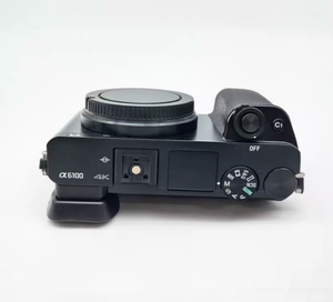 Cámara A6100 95% Nueva con 425 Puntos de Detección de Fase, Amplia Cobertura, Seguimiento en Tiempo Real + AF Ocular en Tiempo Real (Humano/Animal) - Product Image 1