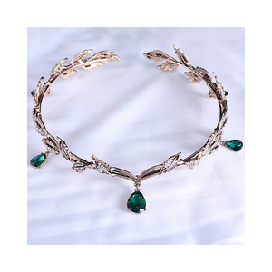 <span class=keywords><strong>Tiara</strong></span> Nuziale Coreana Retrò con Foglie e Strass Neri, Bellissima <span class=keywords><strong>Tiara</strong></span> da Sposa Regina di Alta Qualità con Ciondolo a Sopracciglio - Product Image 1