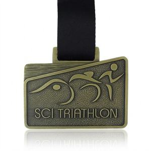 Medallas de Triatlón Rectangulares Personalizadas con Logotipo, Medallas Metálicas 3D, MOQ Bajo para Clubes Deportivos y Eventos Escolares de Triatlón - Product Image 6