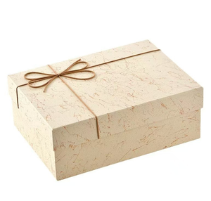 Caja de Regalo de Alta Gama con Tapa Texturizada, Cierre Magnético, Impresión a Cuatro Colores, Hecha de Cartón Grueso con Patrón Especial, Cuerda y Lazo de Papel Kraft - Product Image 1