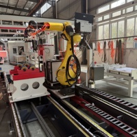 Montage et soudage de tuyaux intelligents par robot