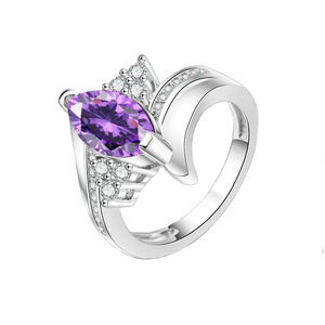 Bague en cristal pavé géométrique de la ligne Marquise pour femmes, accessoires de mode modernes pour un usage quotidien - Product Image 1
