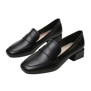 Mocasines de <span class=keywords><strong>Mujer</strong></span> de Diseño de Lujo Yixinda con Punta Cuadrada y Tacón Grueso, Suela de Tendón de Res, Forro de Microfibra, Decoración con Cinturón de Cuero - Product Image 6
