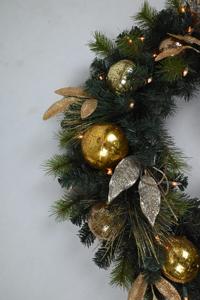 Factory Customized Round Artificial Green <b>Pvc</b> Xmas Wreath Decoration Artificia Christmas Wreath with Ball - Product Image 4