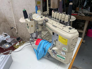 Máquina <span class=keywords><strong>de</strong></span> <span class=keywords><strong>Coser</strong></span> Industrial <span class=keywords><strong>de</strong></span> <span class=keywords><strong>Segunda</strong></span> <span class=keywords><strong>Mano</strong></span> <span class=keywords><strong>de</strong></span> Alta Velocidad Yamato FD-62g <span class=keywords><strong>de</strong></span> 4 Agujas y 6 Hilos con Alimentación por Brazo para Costura Plana <span class=keywords><strong>en</strong></span> <span class=keywords><strong>Venta</strong></span> - Product Image 4