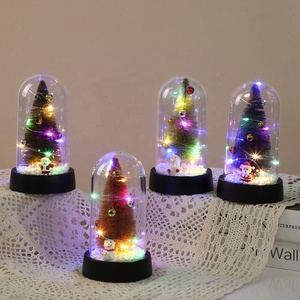 TC Wholesale Led Lights <span class=keywords><strong>Santa</strong></span> Elk Bonhomme de neige Poupées Cadeaux de Noël Décorations Fournitures PVC Arbre de Noël dans un dôme en verre - Product Image 2
