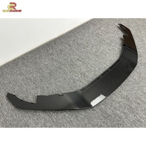 Lame avant en fibre de carbone sèche de haute performance et de style sportif pour Audi R8 2016-2018 - Product Image 6