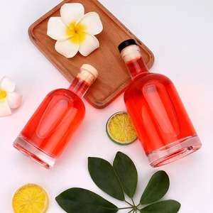 Bouteilles en verre pour gin et vodka <span class=keywords><strong>de</strong></span> 200 ml à 1000 ml avec bouchon à vis et estampage doré pour usage industriel - Product Image 2