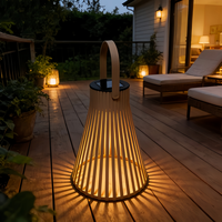Lanterne solaire moderne à motif d'ombre, en plastique, lumière LED blanc chaud, résistante à l'eau, pour allée de jardin, design contemporain