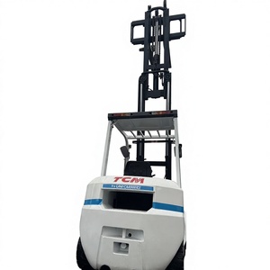 Carretilla elevadora diésel telescópica TCM de 3 toneladas, modelo FD30, con capacidad de 5 toneladas, para transporte de mercancías, con abrazadera, en oferta. - Product Image 1