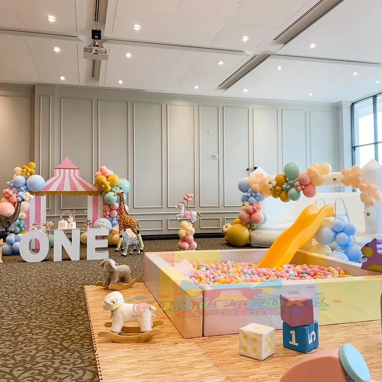 Indoor restaurant children entertainment centre decoration inflatable white bounce house soft play with ball pit slide