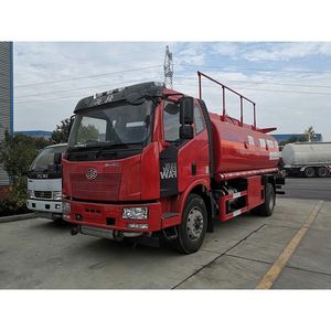 Camión Cisterna de Combustible de Uso Pesado para Construcción y Suministro Urbano de Combustible, Dirección Personalizada, Hecho en China, Certificado ISO y CCC - Product Image 3
