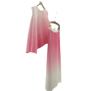 2024 nouveau Design été élégant léger mûr plissé dégradé sous-vêtement haut + plissé demi-jupe deux pièces costume pour les femmes - Product Image 6