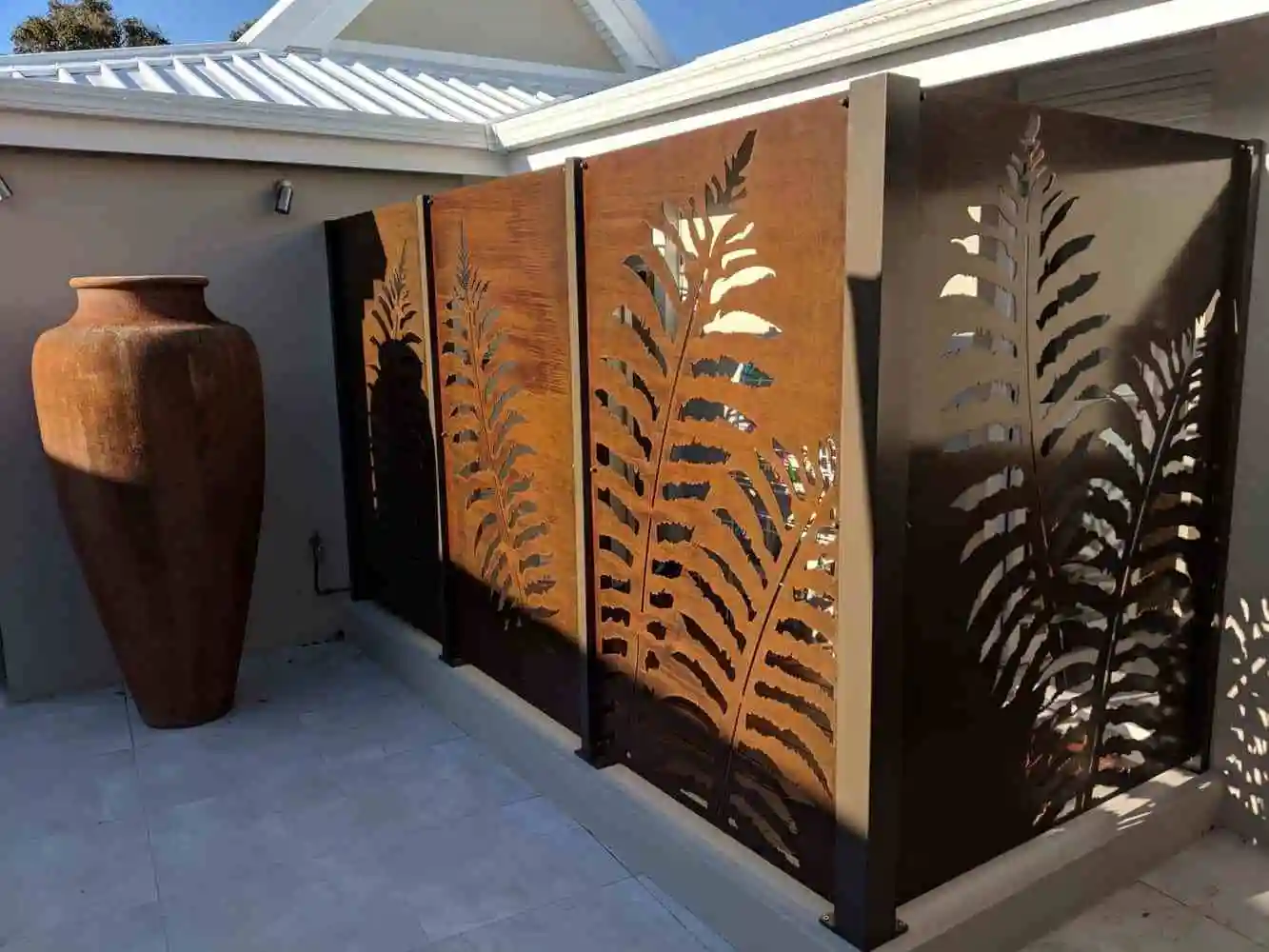 Valla decorativa de metal para jardín y puerta