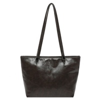 Grand sac fourre-tout en cuir PU pour femme, sac à main vintage à bandoulière avec pendentif ours pour le travail et les trajets quotidiens