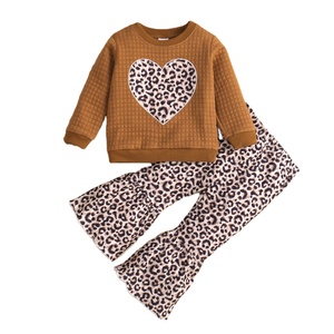 Ensemble de vêtements pour filles, 2 pièces, en coton imprimé marron, haut à manches longues et pantalon léopard - Product Image 1