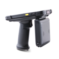 Lector/Escritor UHF RFID ISO 18000-6C ABS PDA Portátil Android 13 con Escáner de Código de Barras 2D de Largo Alcance (20m) para Gestión Industrial de Activos