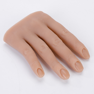 Modèle d'entraînement à la manucure en silicone flexible, main artificielle pour la pratique des ongles avec 100 embouts - Product Image 2