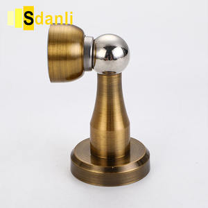 नया डिजाइन प्राचीन स्टेनलेस स्टील दरवाजा स्टॉपर फर्श घुड़सवार चुंबकीय सजावटी पीतल दरवाजा बंद करें बाहरी दरवाजे टिकाऊ के लिए - Product Image 3