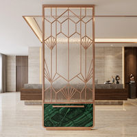 Paravent décoratif moderne en acier inoxydable 304 de luxe, découpé au laser, à ondes 3D, pour mariage et hôtel