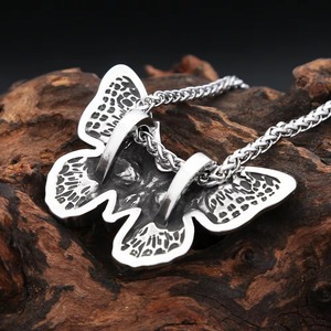 Yunnique – collier avec pendentif tête de mort de papillon, en argent tibétain, chaîne de pull à la mode pour hommes, cadeau, chaîne de 60cm - Product Image 4