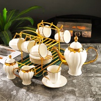 2023 nouveaux ensembles de thé à café en porcelaine de luxe avec tasses soucoupe cuillères Pot à sucre Mulk cruche plateau de rangement support boîte-cadeau vert blanc ensemble
