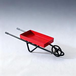 Accesorios para <span class=keywords><strong>casa</strong></span> <span class=keywords><strong>de</strong></span> <span class=keywords><strong>muñecas</strong></span> en miniatura, remolque pequeño <span class=keywords><strong>de</strong></span> hierro forjado rojo, escena <span class=keywords><strong>de</strong></span> plantación al aire libre, artesanía <span class=keywords><strong>de</strong></span> plástico - Product Image 4