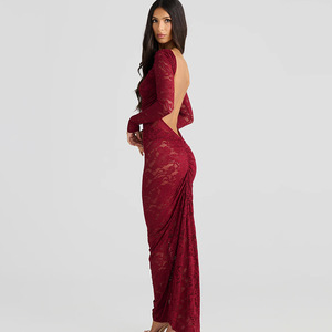 Vestido largo de encaje sin espalda con mangas largas y translúcido para la noche - Product Image 4