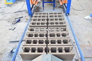 Machine à fabriquer des blocs de béton QT6-15, machine à fabriquer des briques en ciment, machine à poser des briques, <span class=keywords><strong>prix</strong></span> de la machine à fabriquer des blocs de béton - Product Image 6
