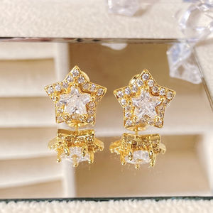 ต่างหูสตั๊ดทองเหลืองเย็นออกใหม่เครื่องประดับแฟชั่นรูปดาวเพทายชุบทอง18K ทันสมัยสำหรับผู้หญิง - Product Image 1